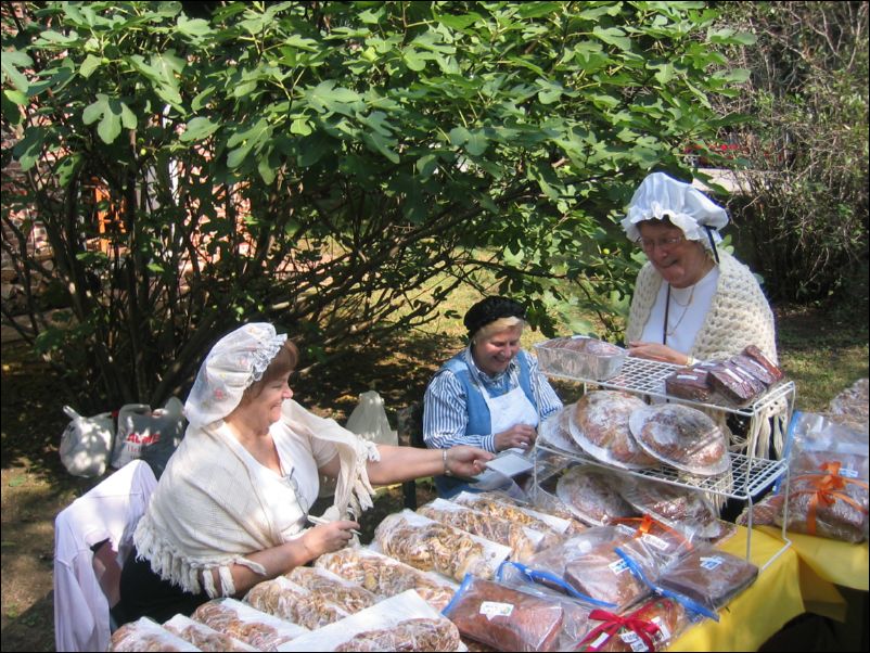 Princess Anne ladies, selling their baked delights